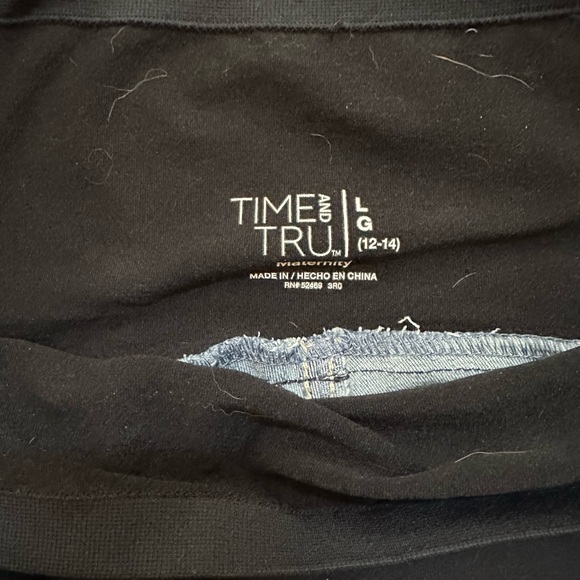 Maternity shorts. - Picture 2 of 3